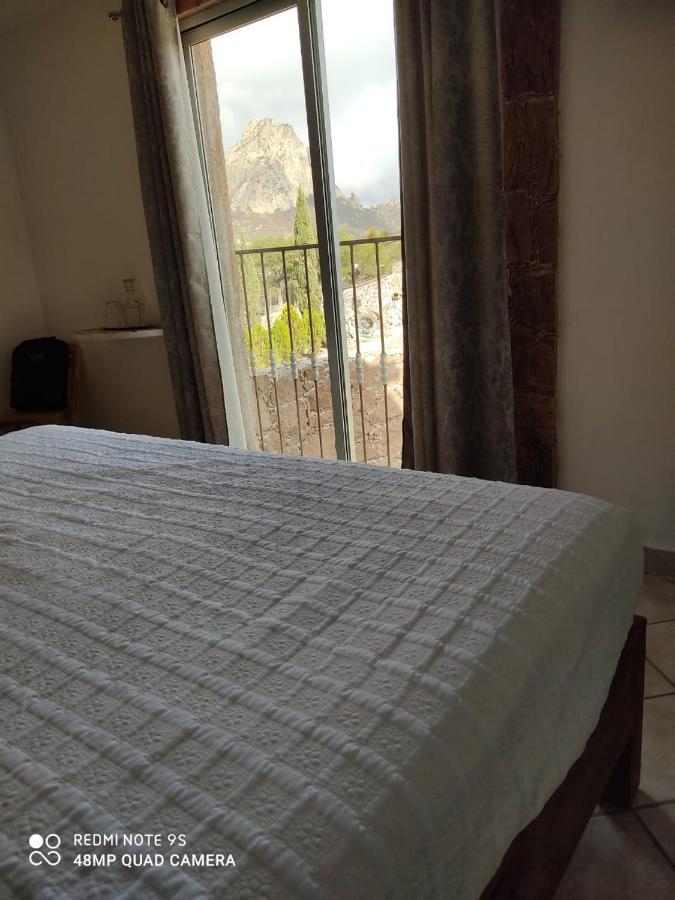 Hotel Beraka Bernal Kültér fotó