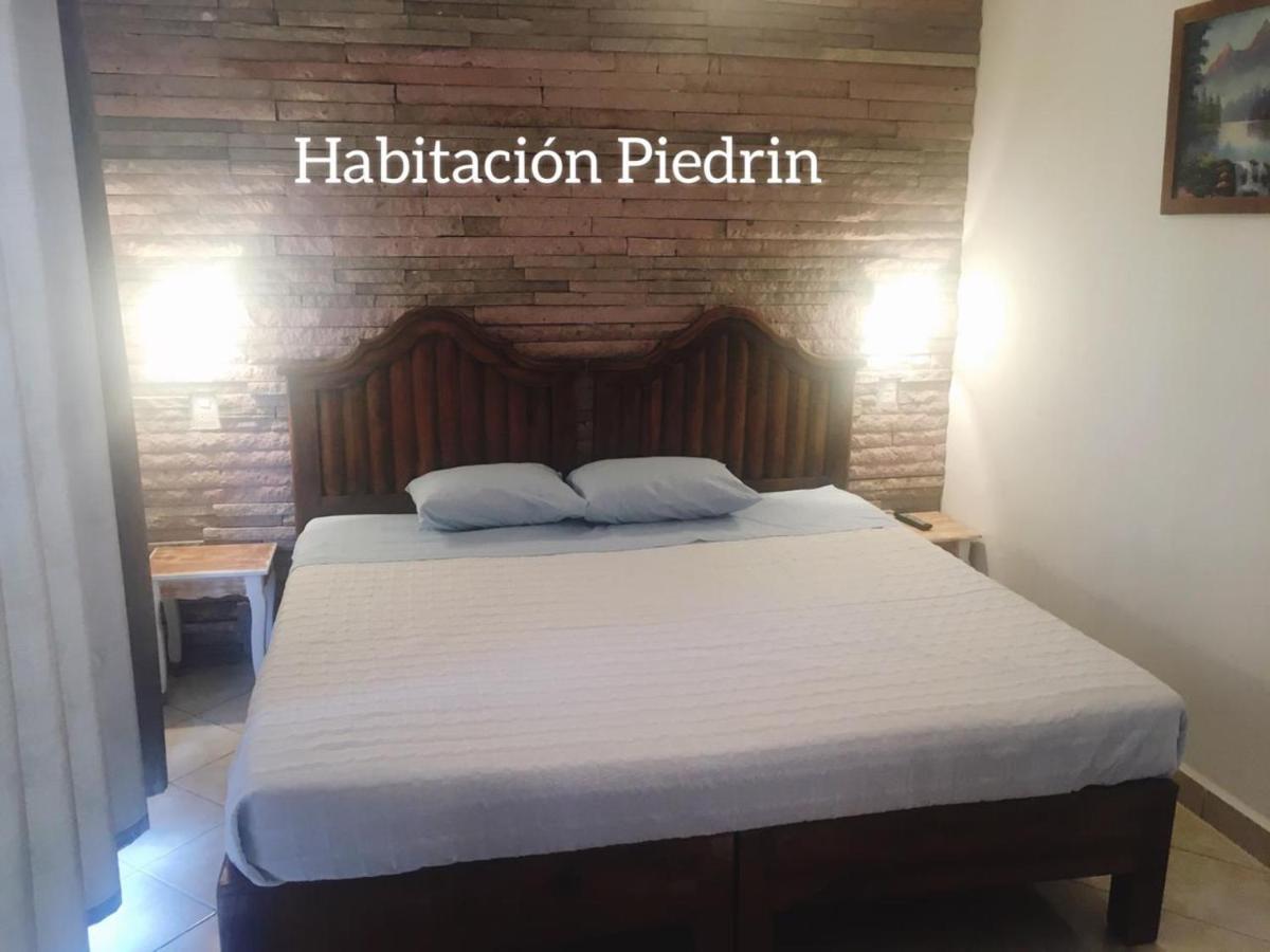 Hotel Beraka Bernal Kültér fotó